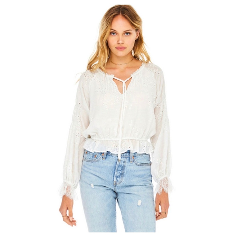 ASTR Renfairy Boho Chic Cottagecore Eyelet Embroidered Peplum Blouse Lace Medium